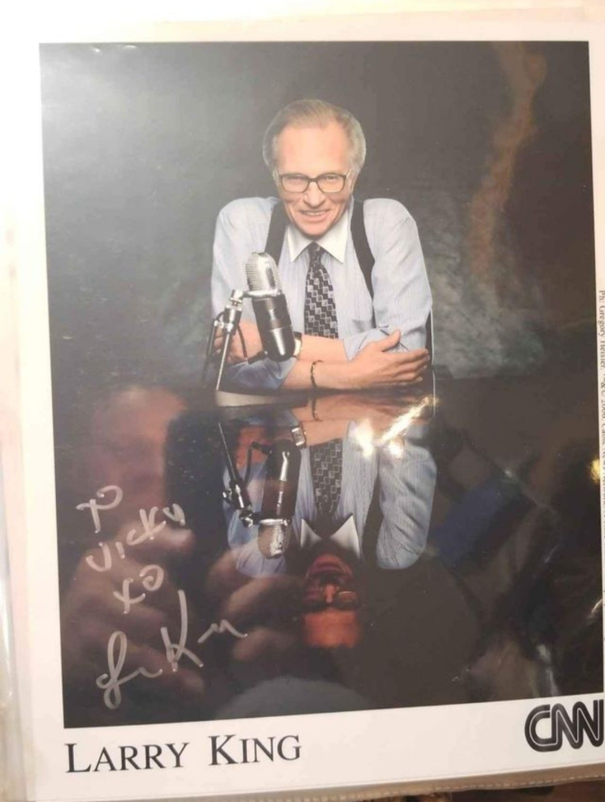 LARRY KING Hand Signed Autographed Photo to Vicky xO w/coa