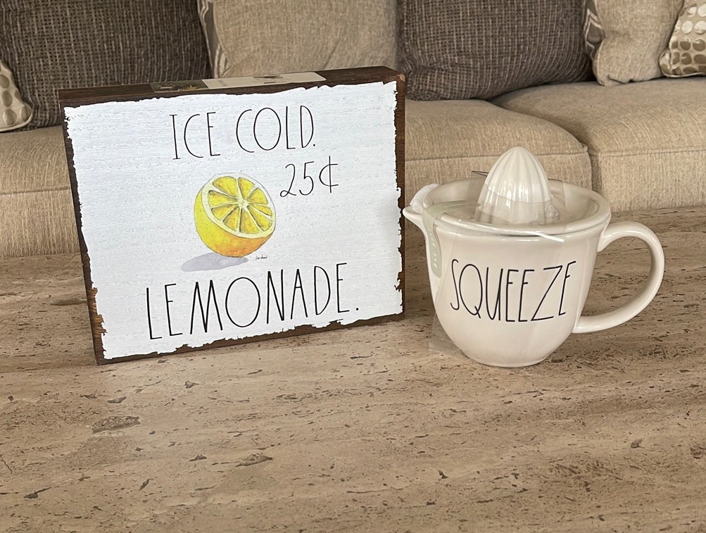 Rae Dunn Lemon SQUEEZE Juicer & Lemonade Sign nwt htf