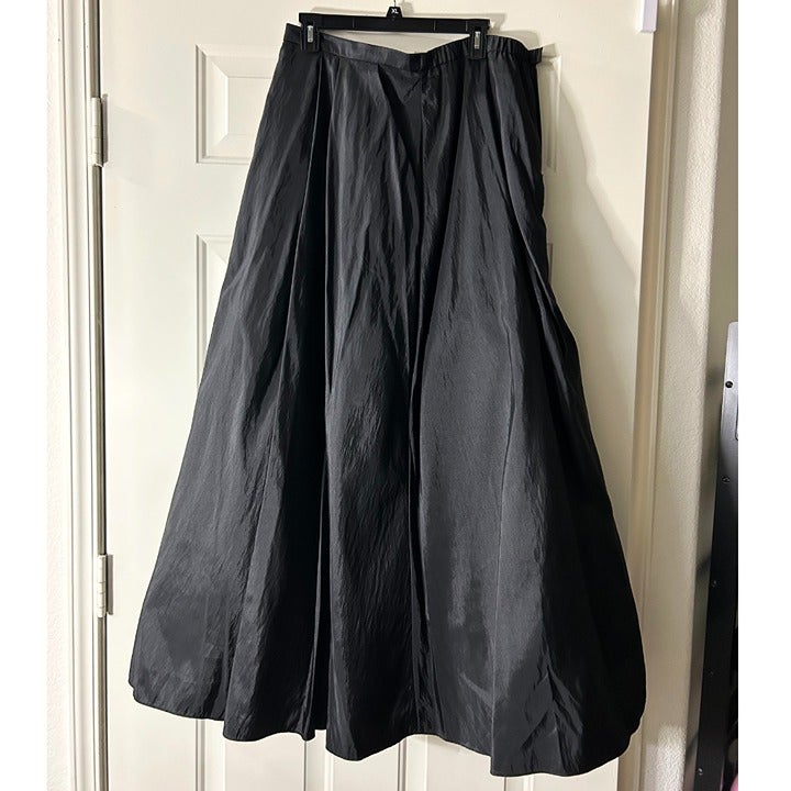Alex Evenings - Satin With Pocket Inverted Pleat Ball Gown Skirt