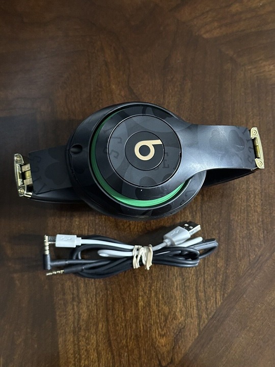 Beats by Dr. Dre Studio3 Wireless Headphones - NBA Collection - Celtics Green