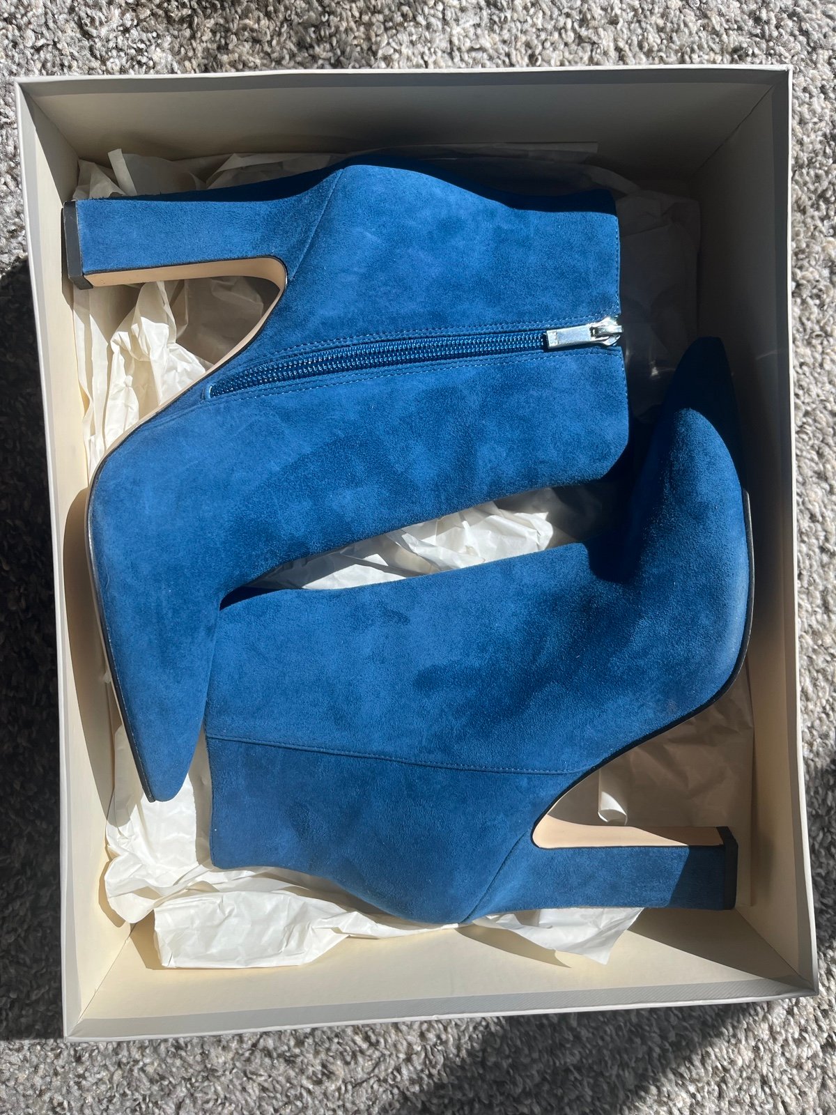 marc fisher medium suede blue heels