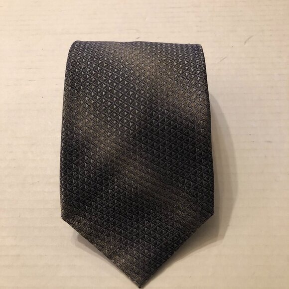Kenneth Cole men's new gray silk tie 3 3/4 X 59 3/4
