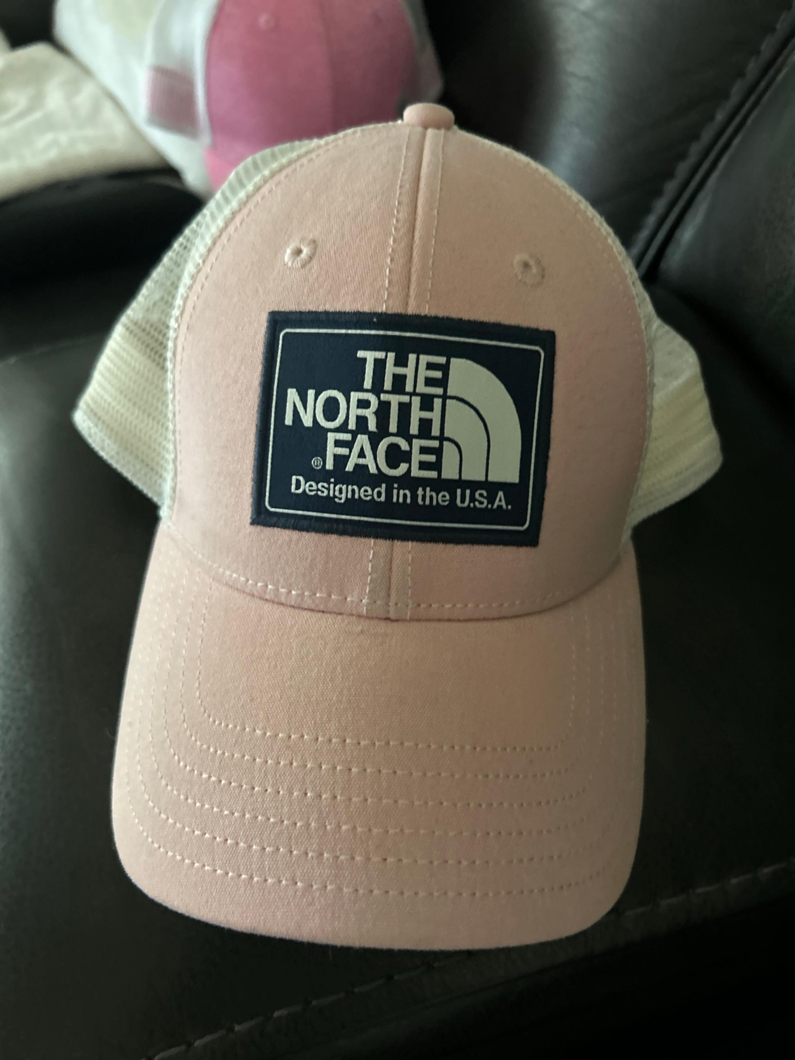 Women's North face pink  hat