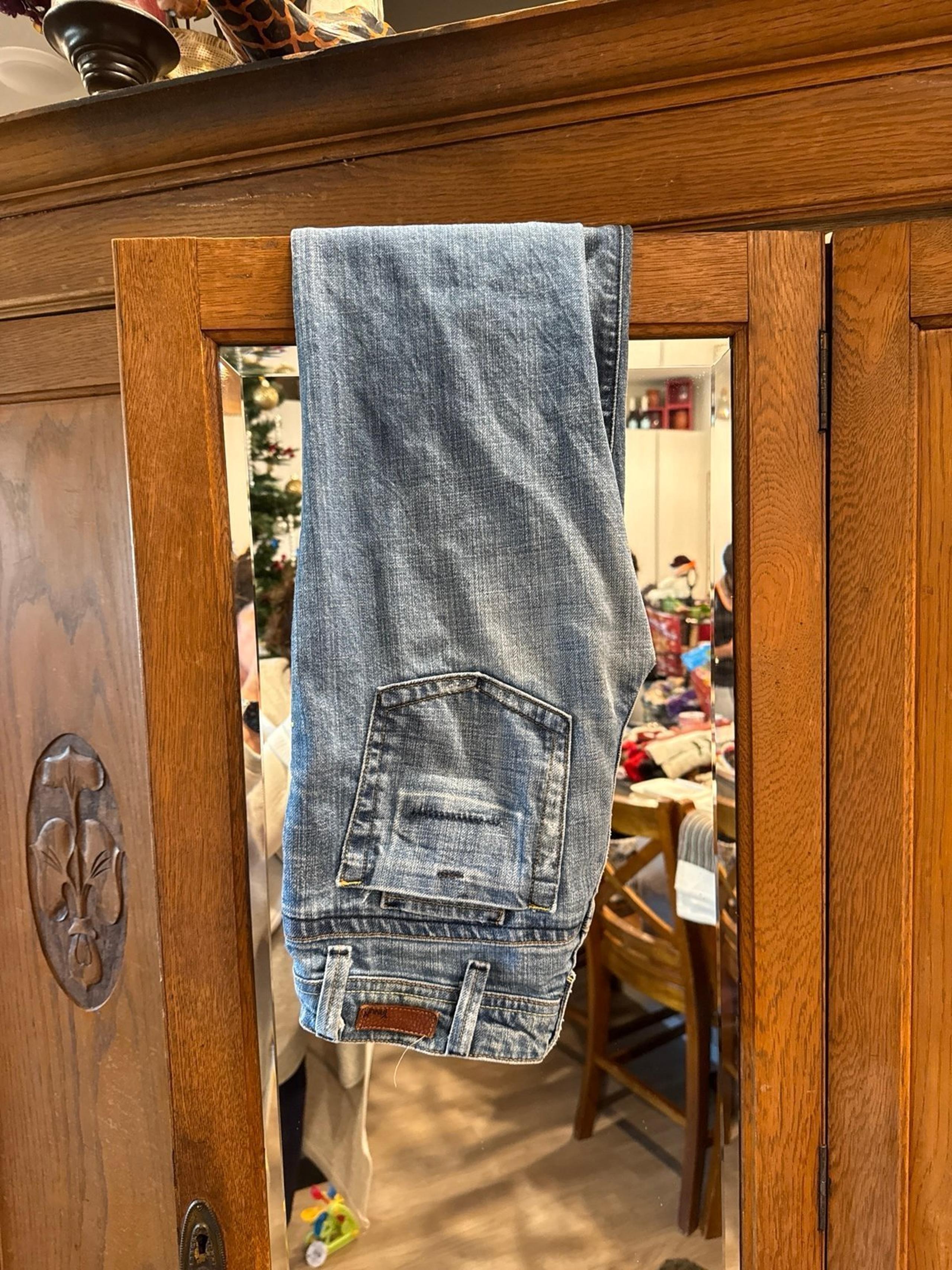 Women’s jeans