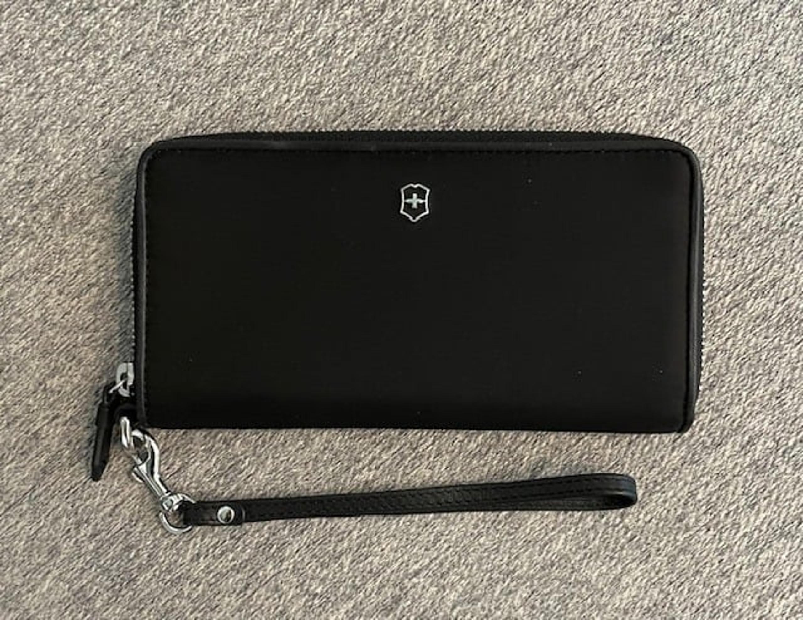 Victorinox Victoria 2.0 Smartphone wallet