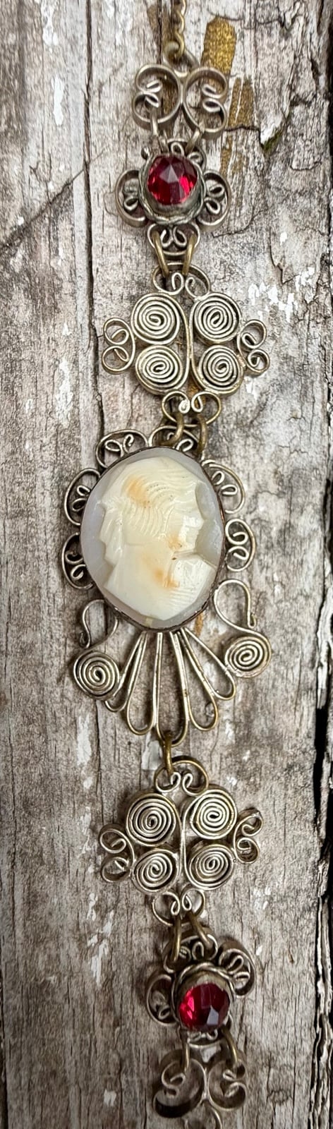 Antique Victorian Wire Filigree Shell Cameo Piece!