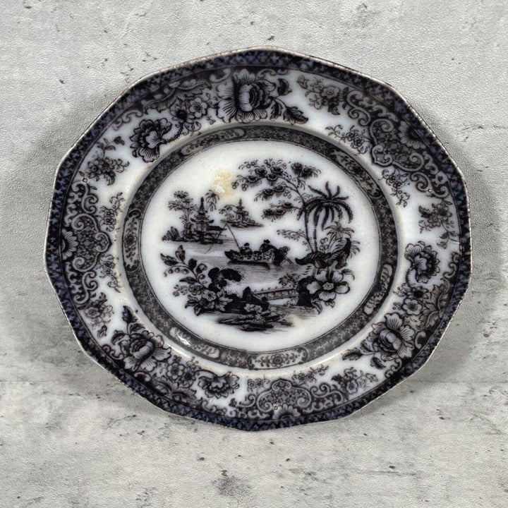 Antique J. Heath Tonquin Ceramic JH Black Boat Round Salad Plate 7 x 7
