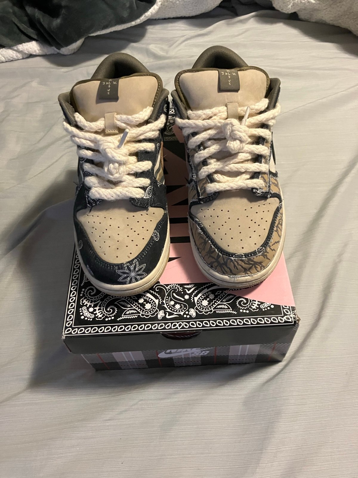 Travis Scott SB dunk low