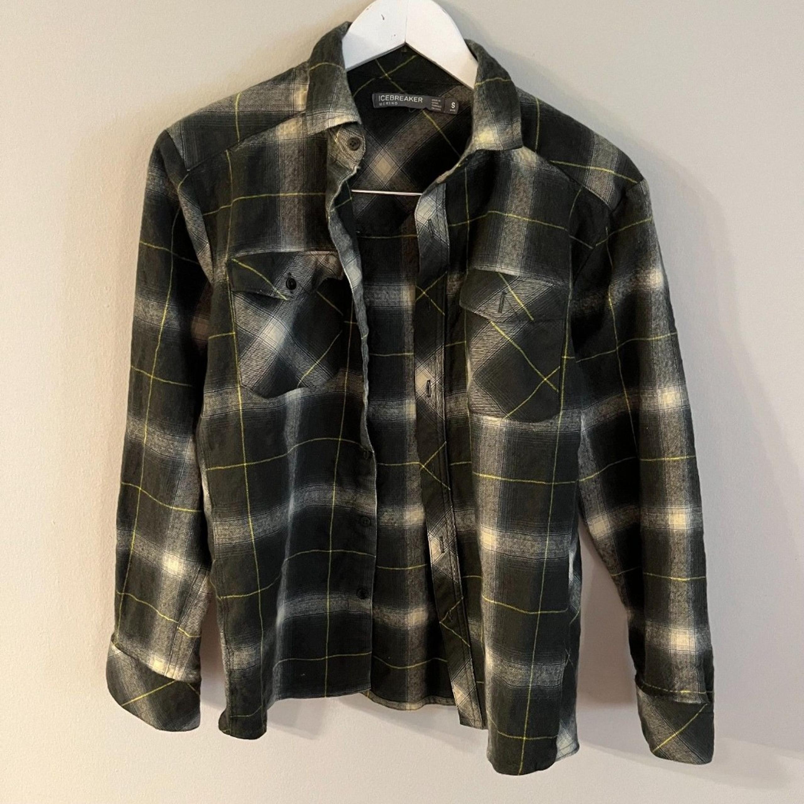 Icebreaker Men's 100% Wool Plaid Button Down Shirt Size Small