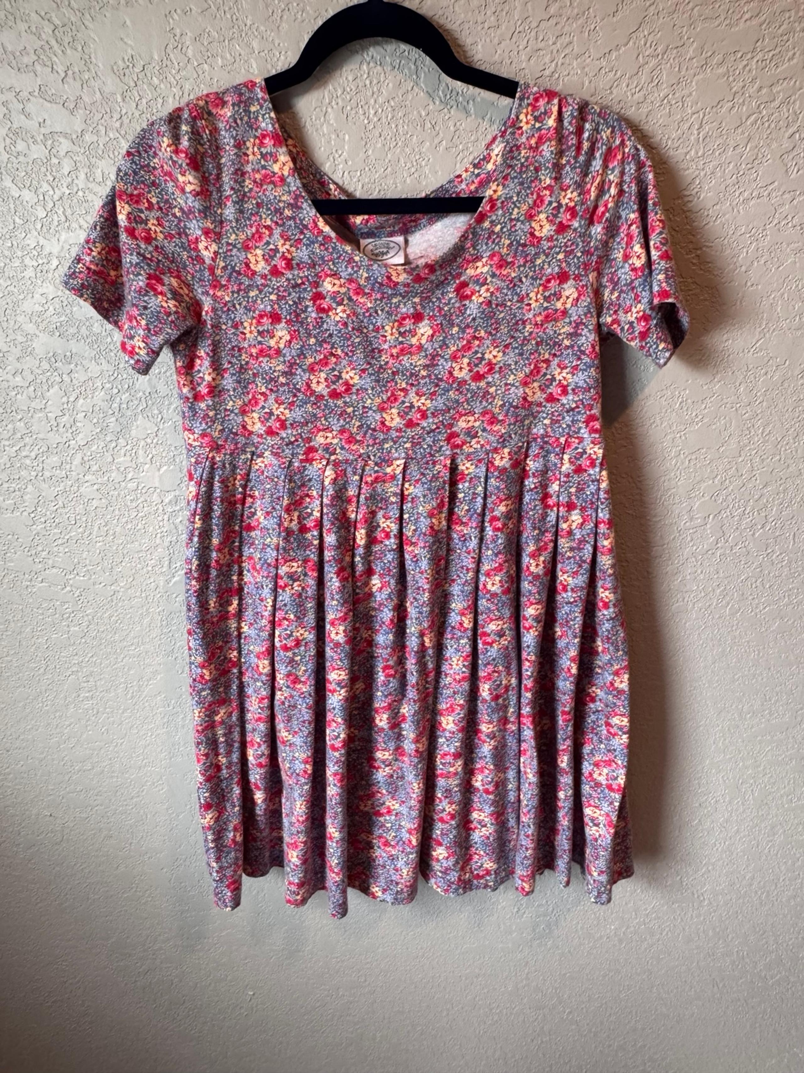 Vtg Laura Ashley floral print fit and flare made in UK 100% cotton sz medium EUC