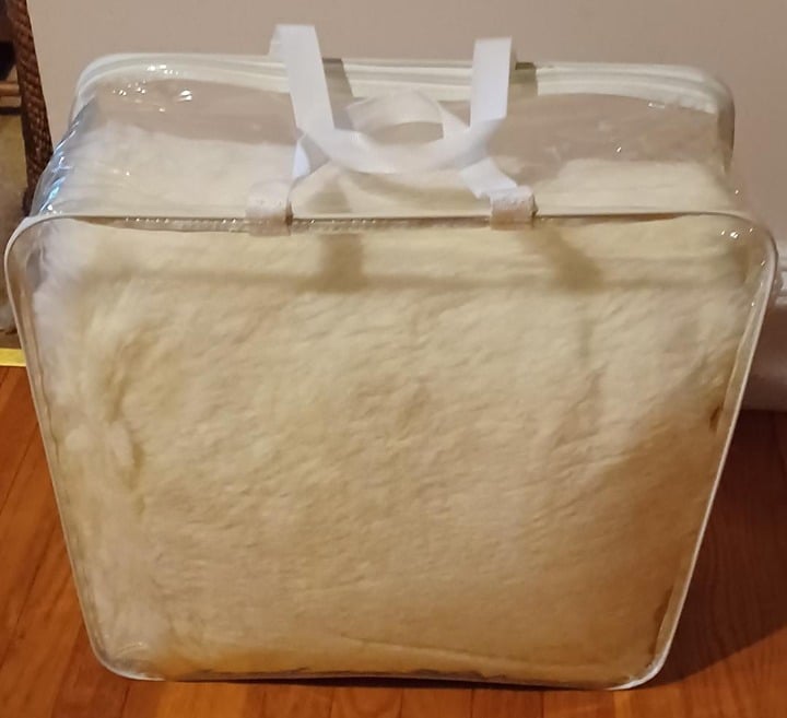 NWOT 100% Australian Wool Fitted Mattress Cover - Twin Size