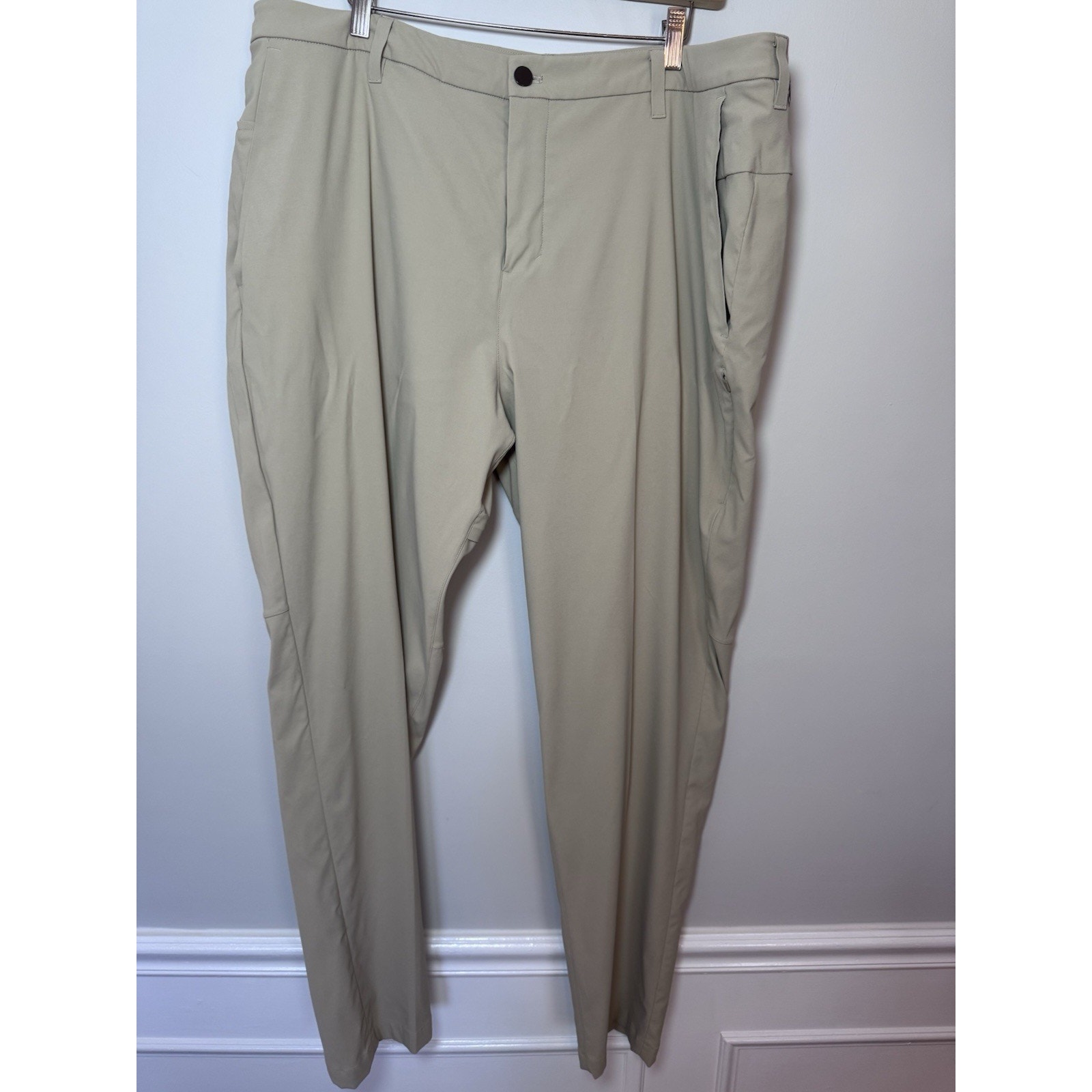 Lululemon Commission Classic Tapered Golf Pant Light Gray 40x32 EXCELLENT 148