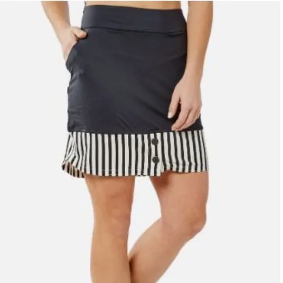 Belyn Key Shirt Tail Golf Skort - Medium