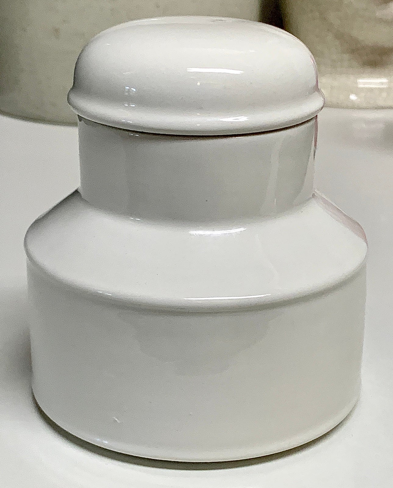 Vintage Discontinued Midwinter STONEHENGE WHITE Lidded Sugar Bowl
