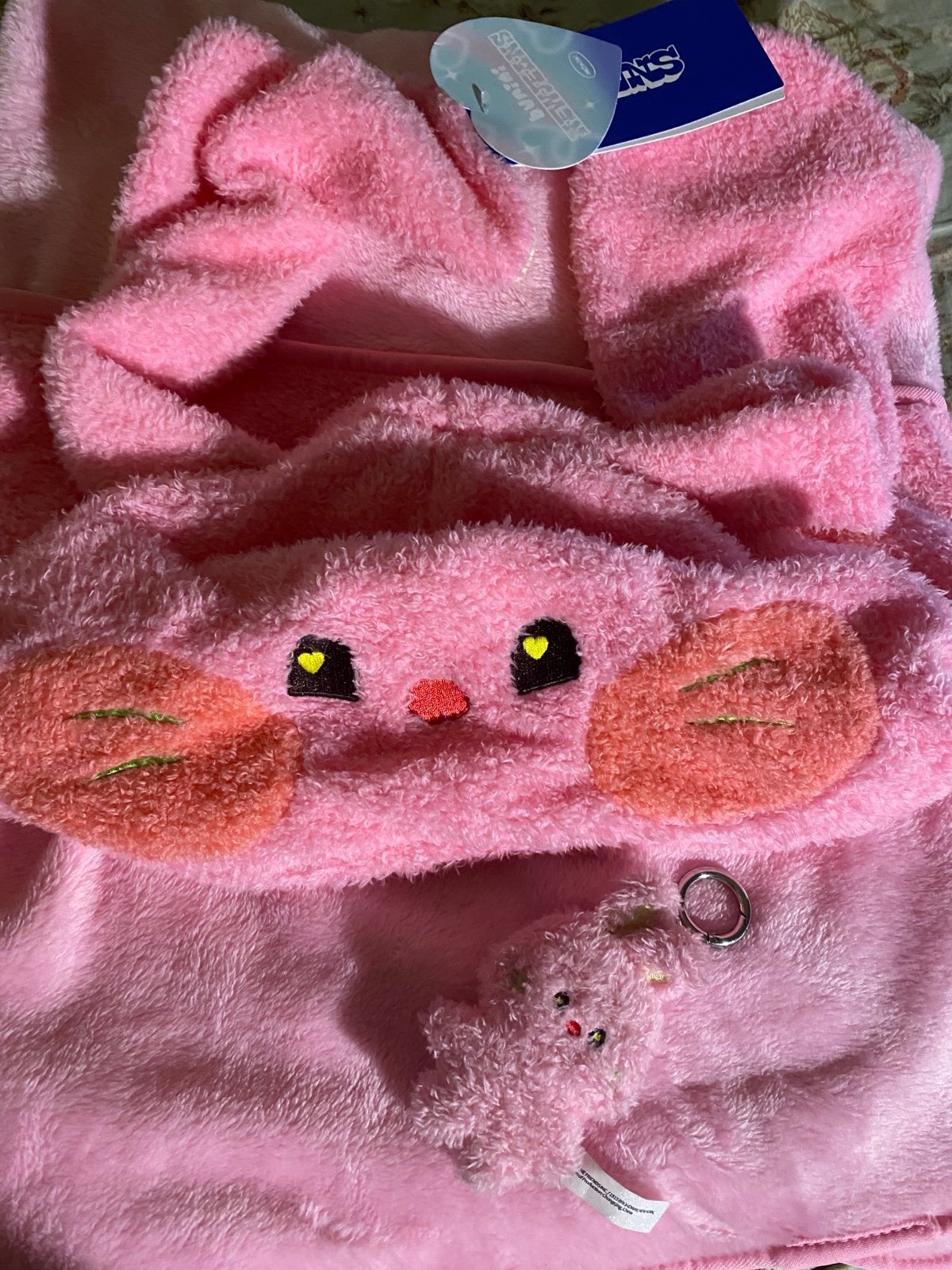 Newjeans Bunini Line Friends hooded blanket and keyring