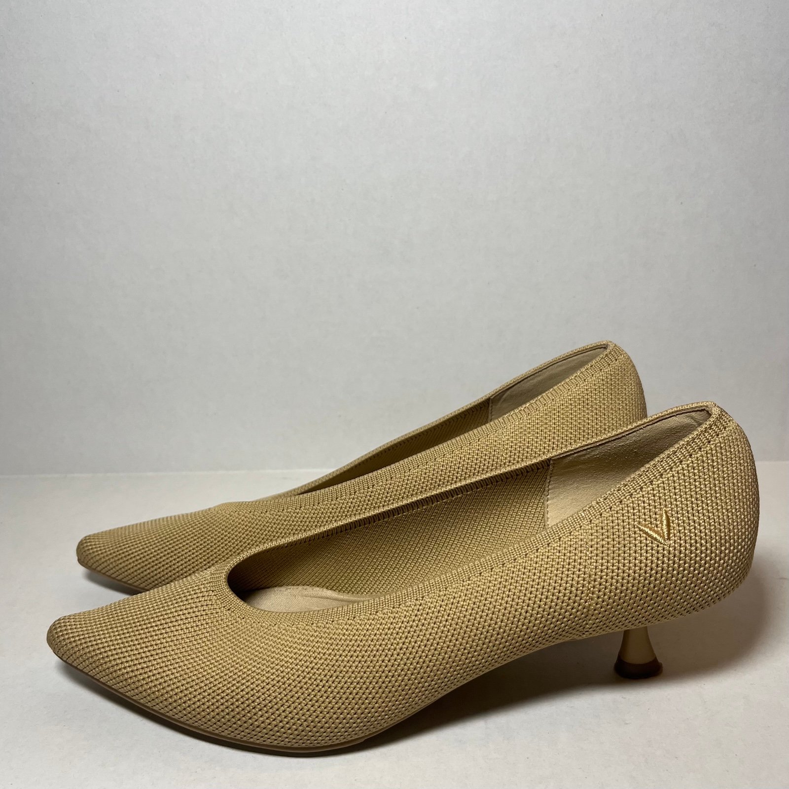 VIVAIA Stella Knit Pointed Kitten Heels Classic Beige Size 37.5