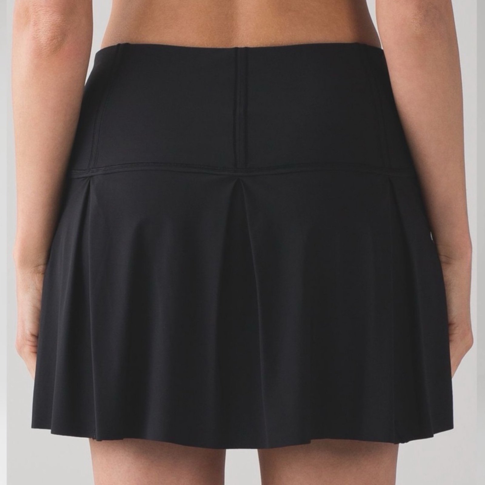 Tall Lululemon Lost In Pace Skirt Sz 8 (Tall) In Black