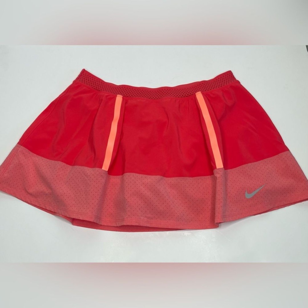 Nike dri fit Tennis Skort Salmon Size Medium Mesh breathable hem