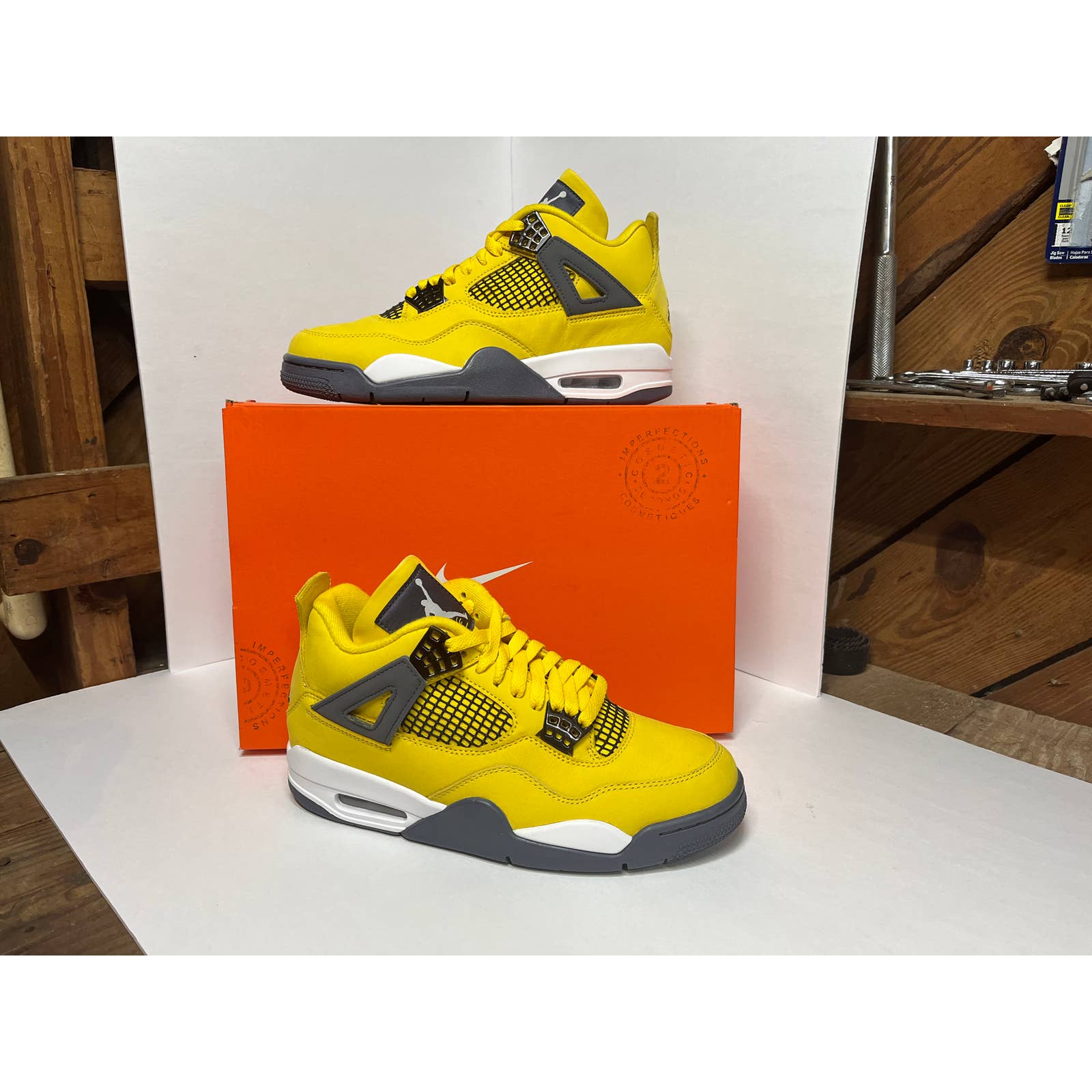 Air Jordan 4 Lightning Retro Tour Yellow White CT8527-700 Size 8