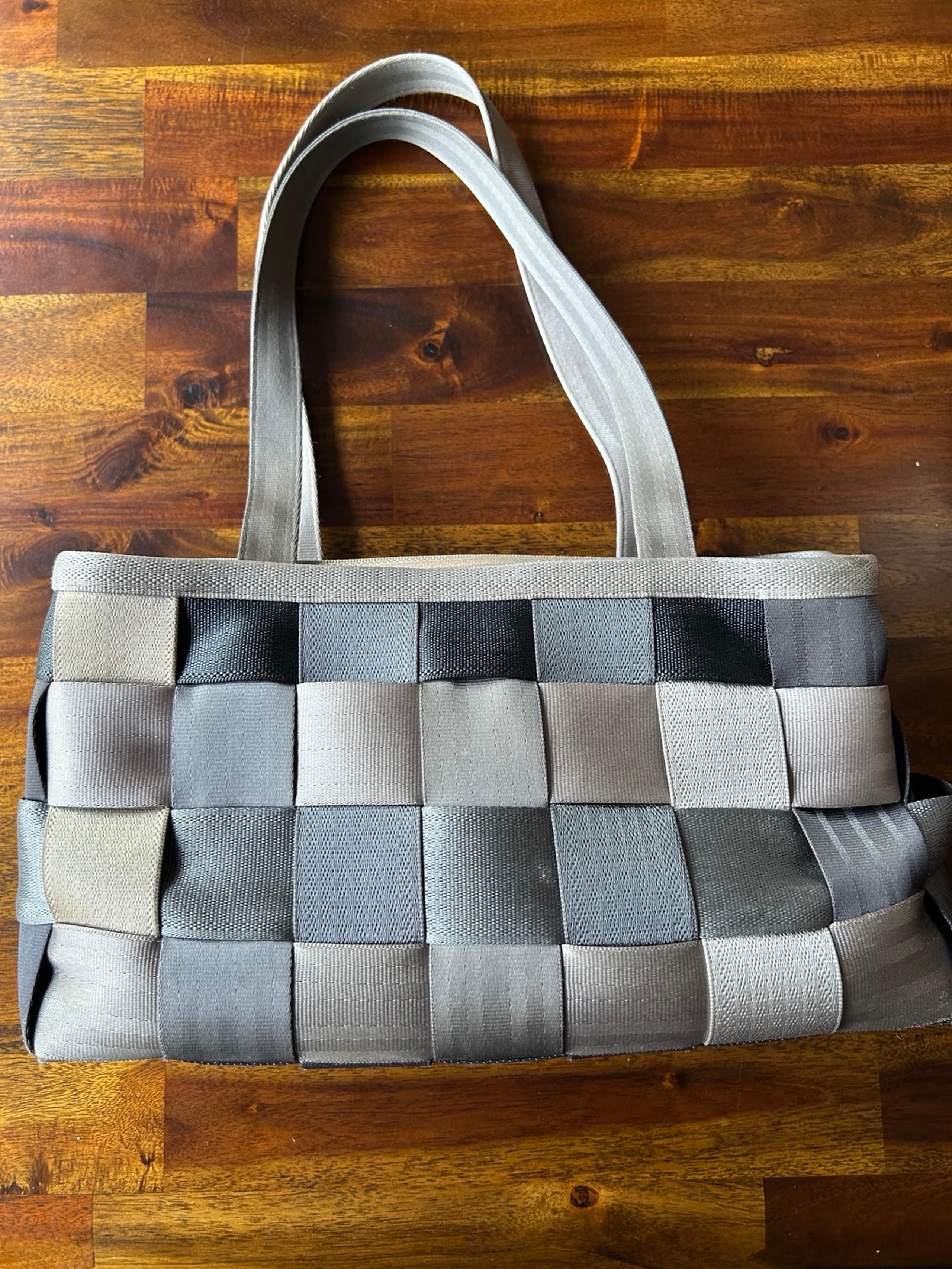 Harvey’s Original Seatbelt Bag/ Purse