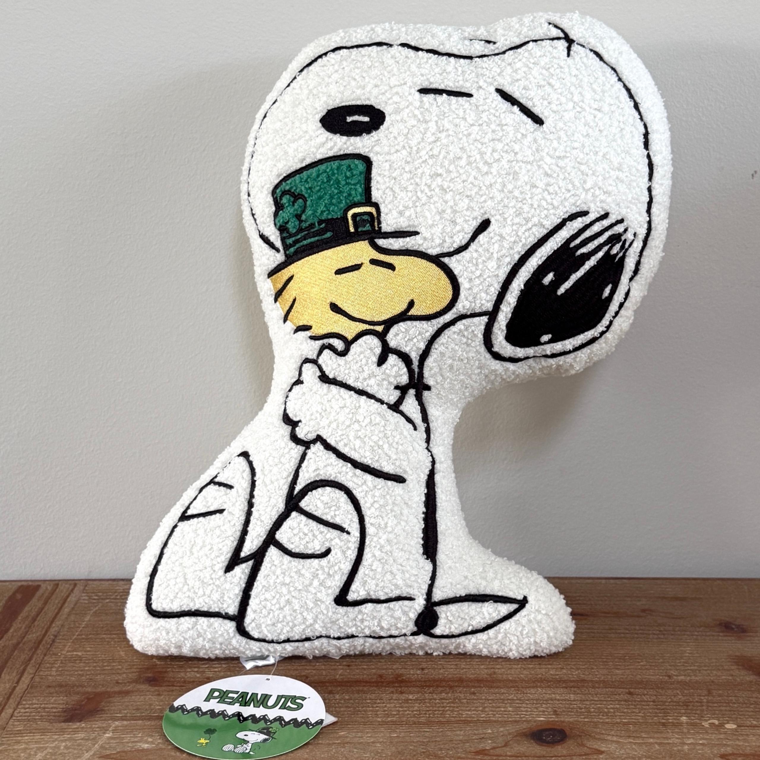 PEANUTS Snoopy & Woodstock St Patrick’s Day Decorative Pillow NWT ☘️