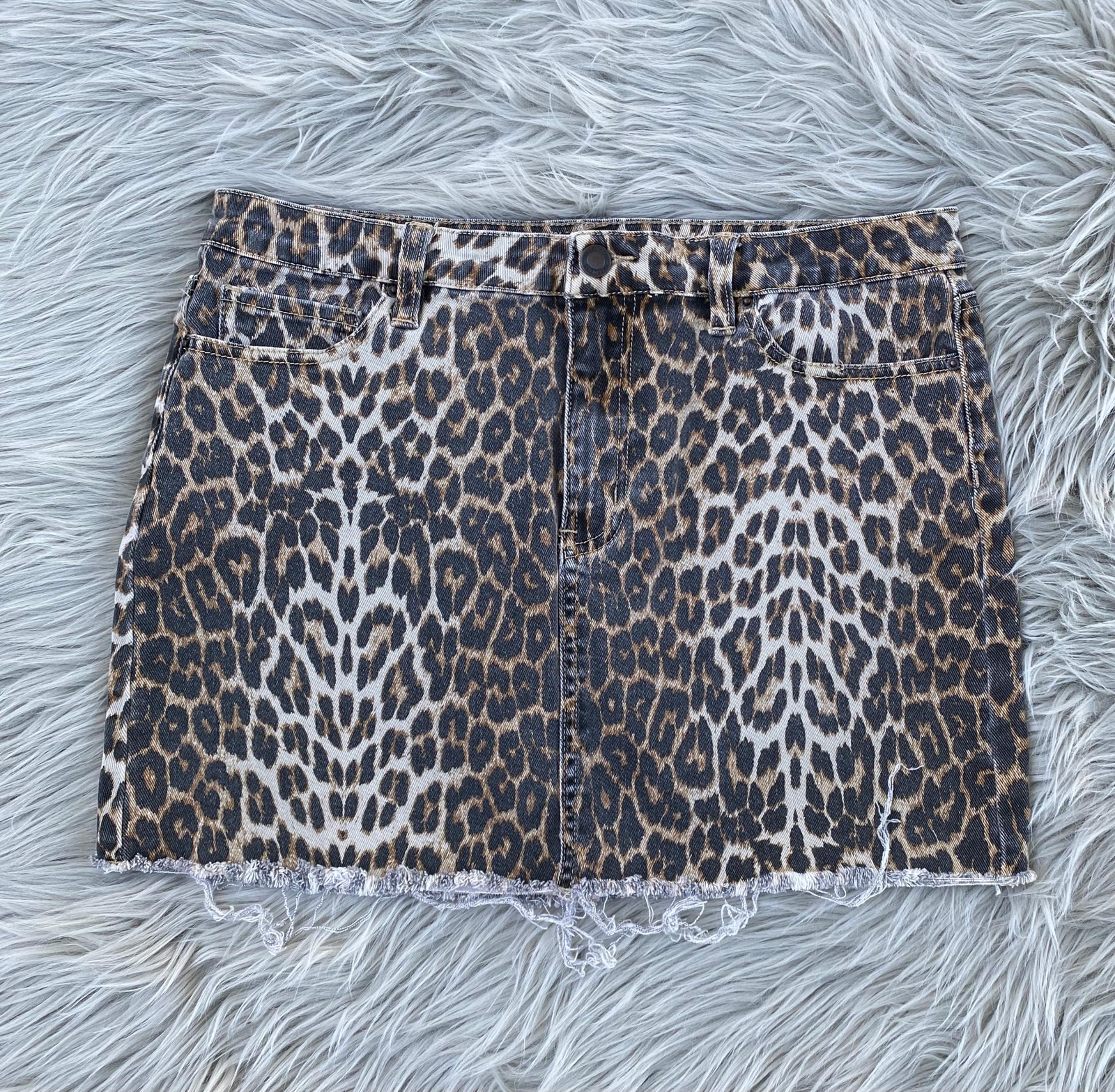 Leopard Print Denim Mini Skirt 30” Waist Juniors Large