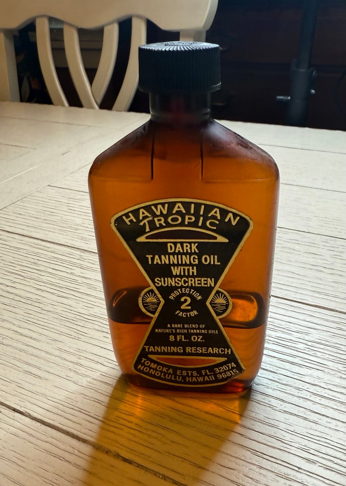 Vintage 8oz Hawaiian Tropic Dark Tanning Oil, SPF 2 W/ Original Hut Lid. 1/3full