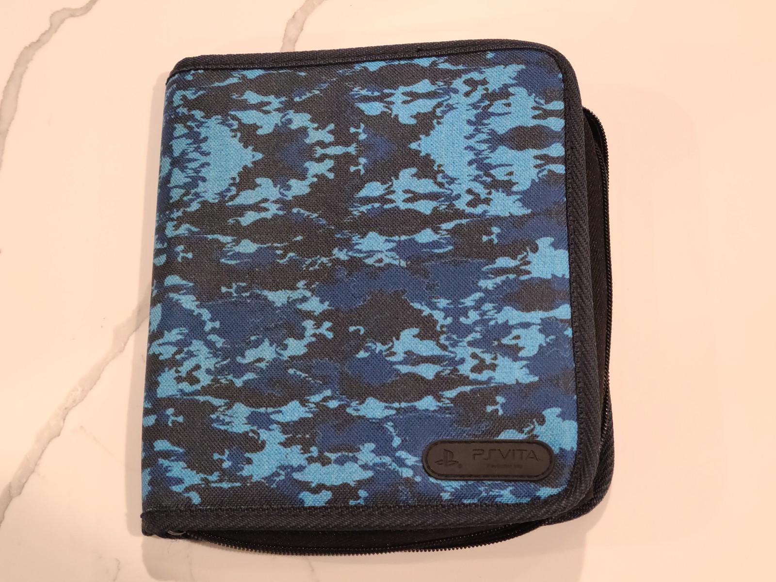 PlayStation Vita - PDP Pull 'N Go Folio - Blue Camo