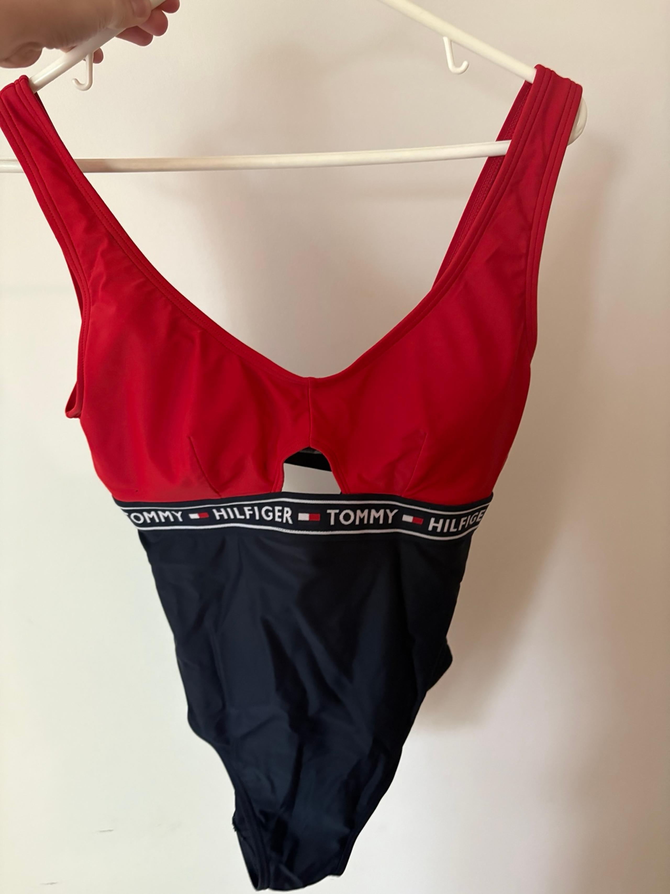 One Piece Tommy Hilfiger