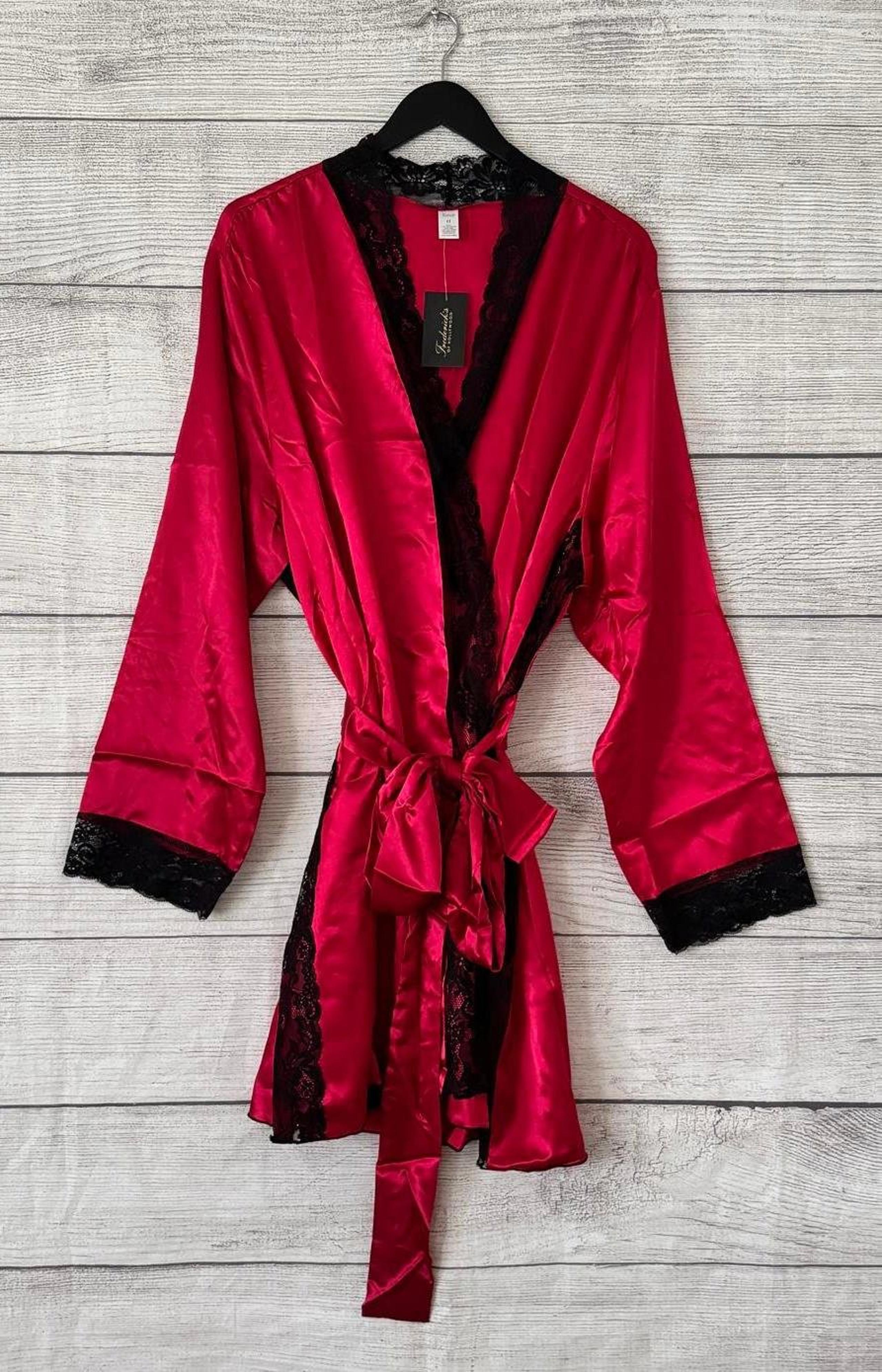 Frederick's of Hollywood Aspen Red Satin Black Lace Robe Women Size 1X