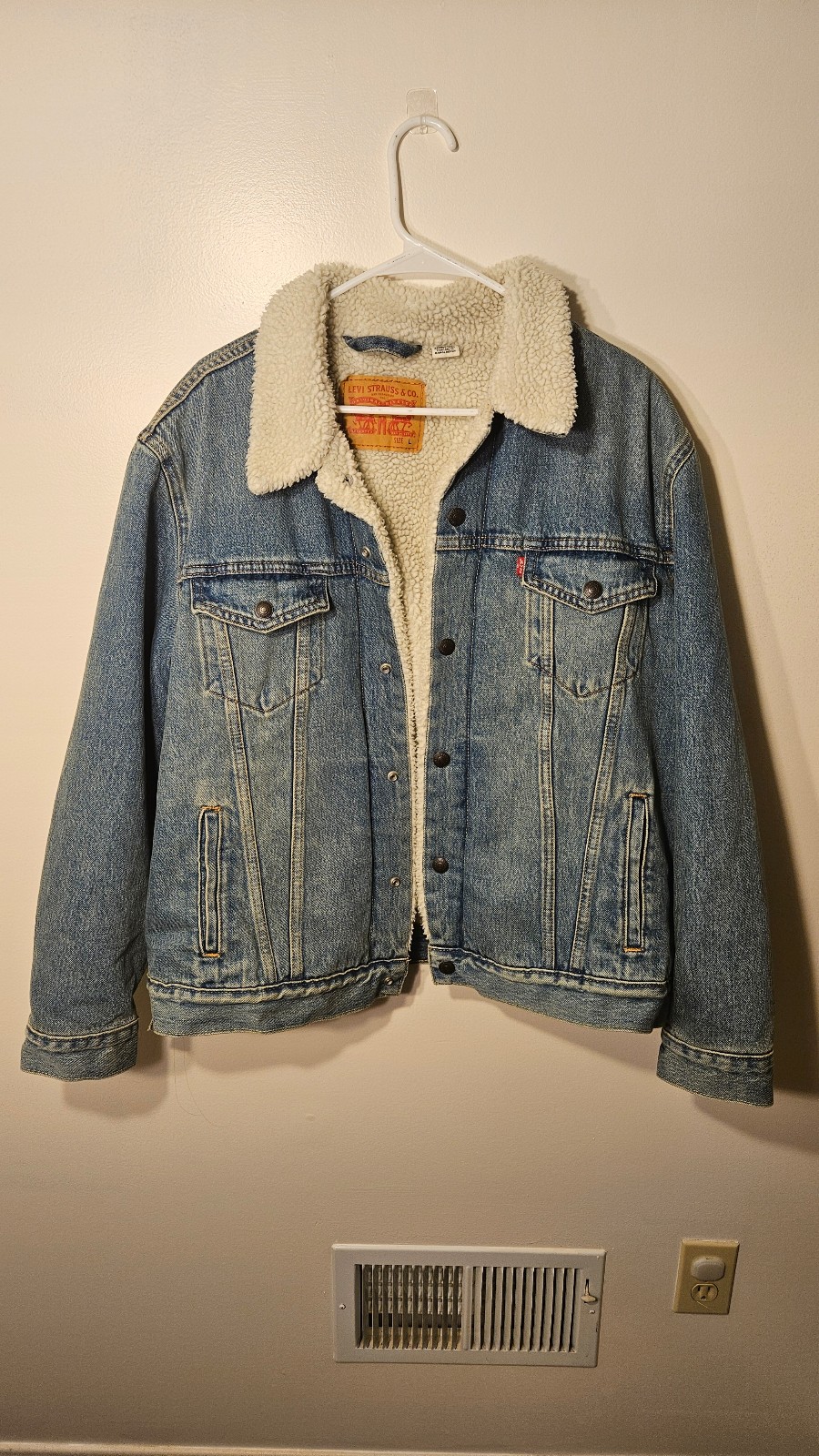 Levi’s Sherpa Lined Denim Trucker Jacket Size L