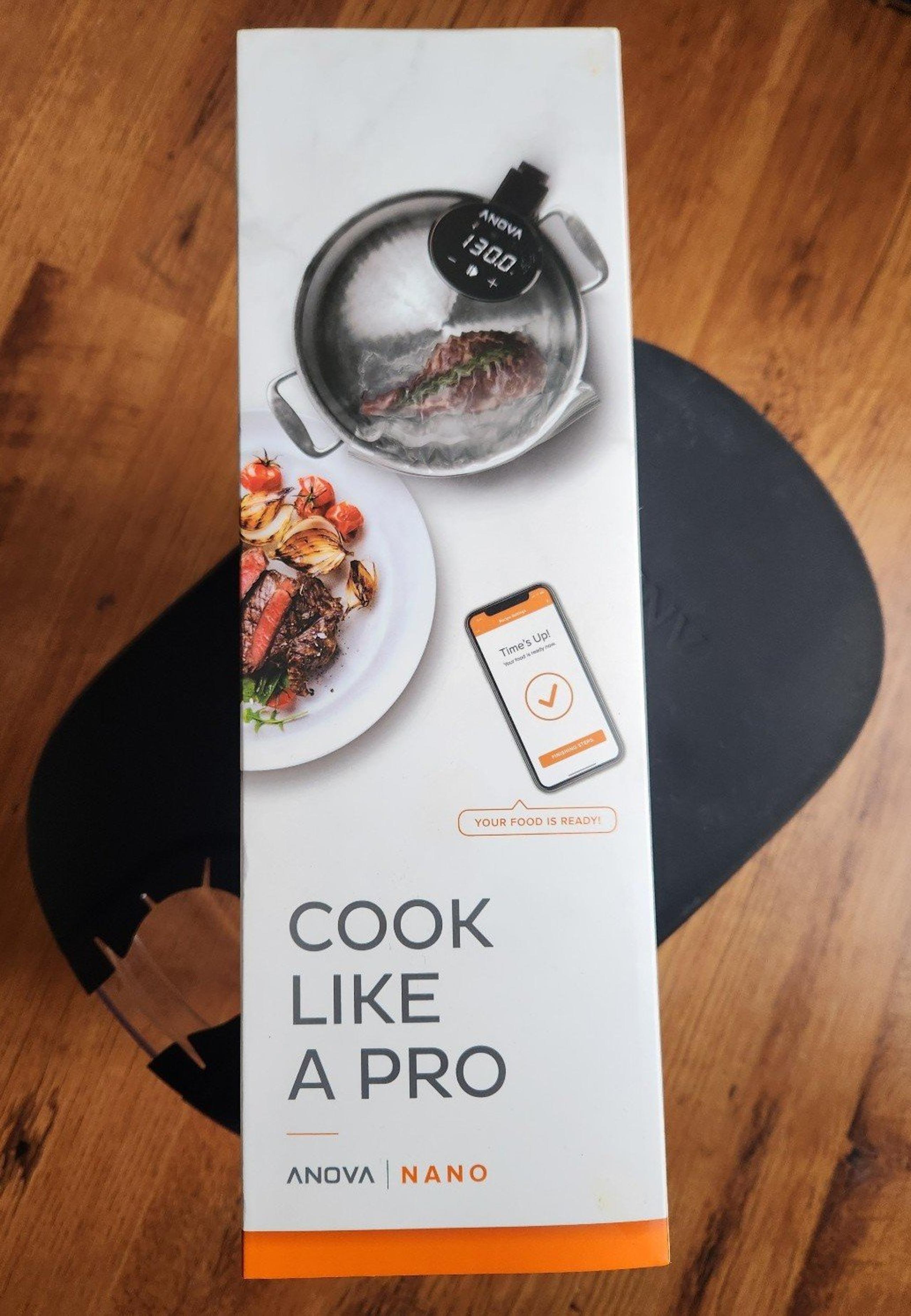 Anova Nano Sous Vide and Anova Container Bundle