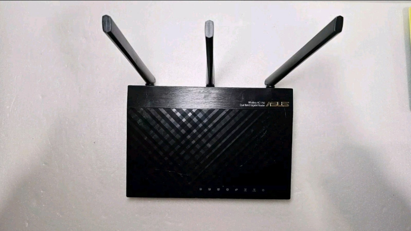 ASUS RT-AC66U Dual Band Gigabit Wireless Router B1 UNIT - Used/DustFree