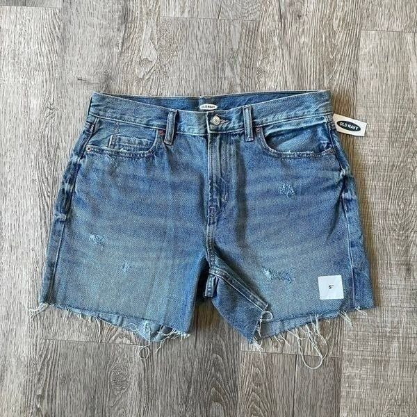Old Navy Women's High-Waisted Distressed Cut-Off Denim Shorts 5-inch Inseam