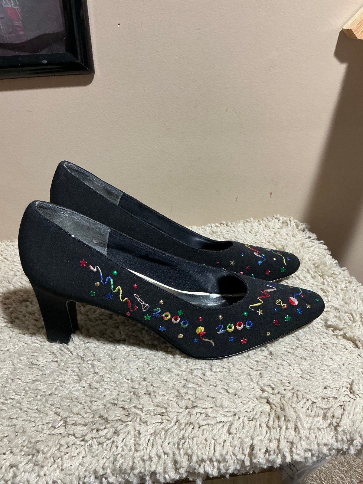 VTG Y2K Womens '2000' Millennium Festive Colorful Holiday  Heels By Life Stride