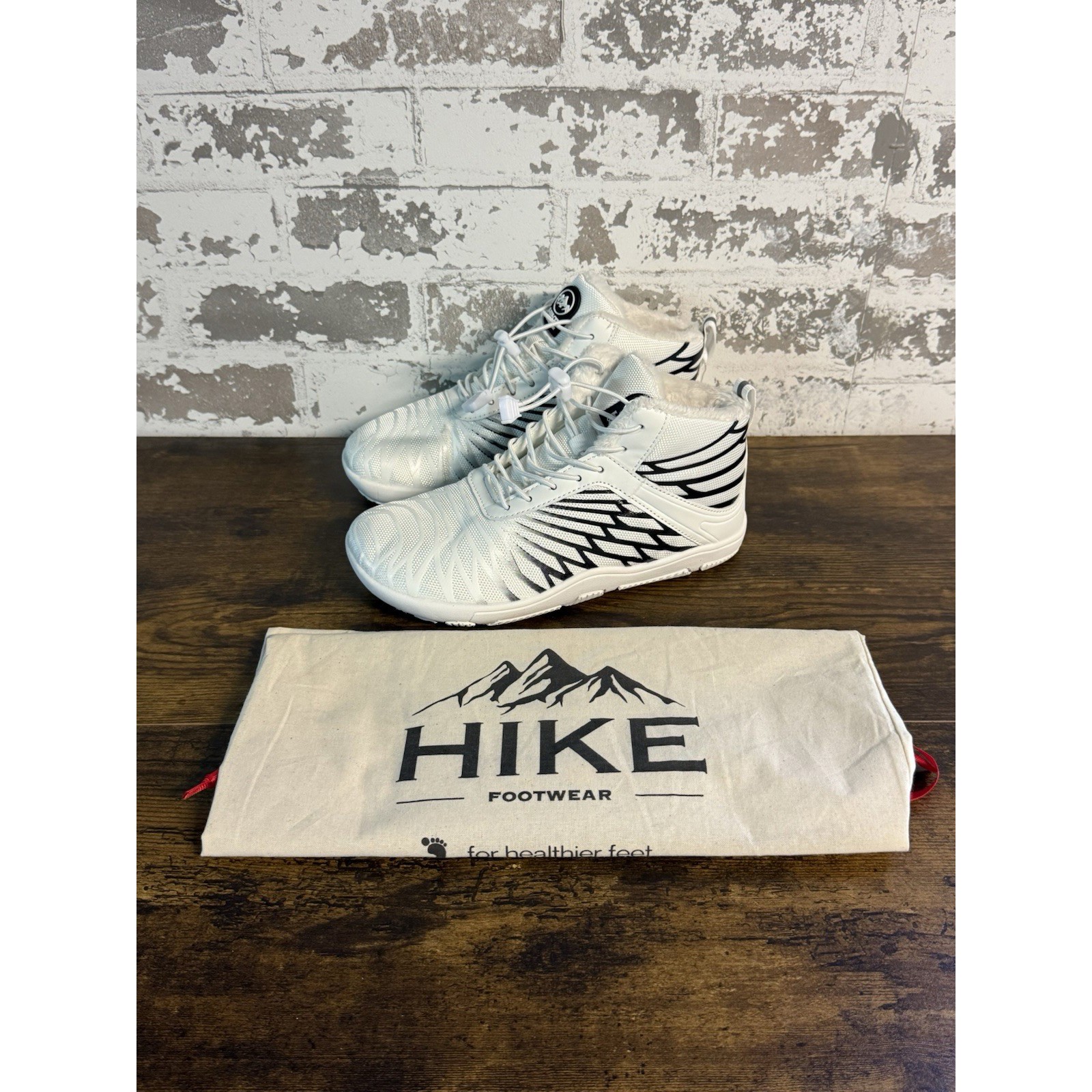 NEW - HIKE Footwear Lorax Boots - White - Womens 6-6.5