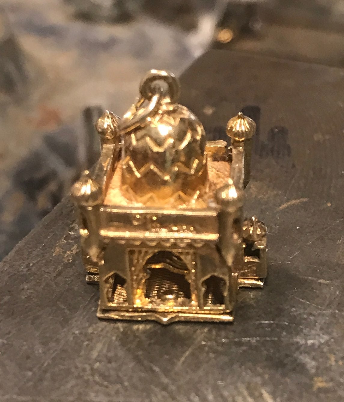 14k Vintage Taj Mahal Gold Charm Necklac