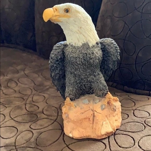 The eagle furnishing articles
