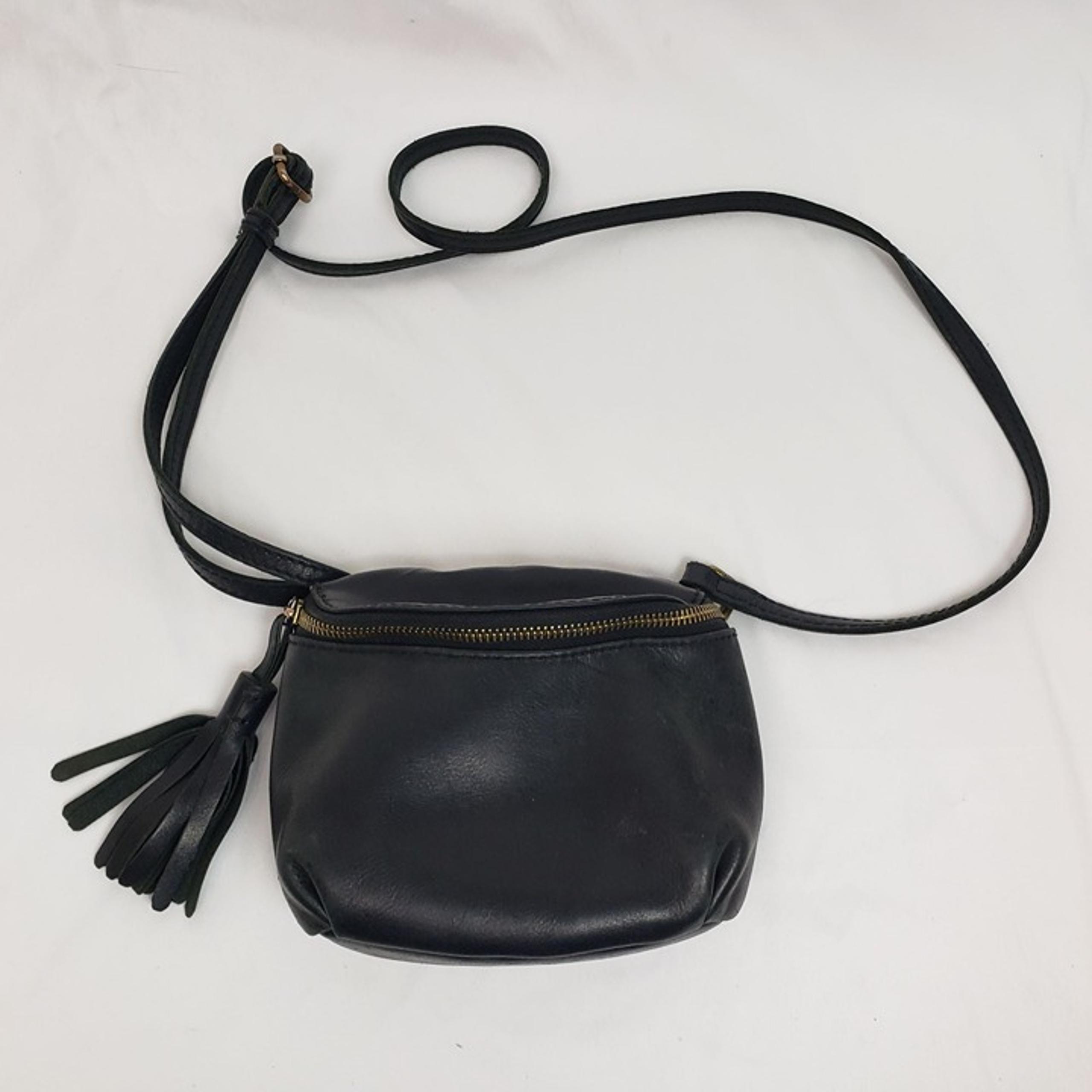 American Eagle Black Italian Leather Mini Small Crossbody Bag LIKE NEW CONDITION