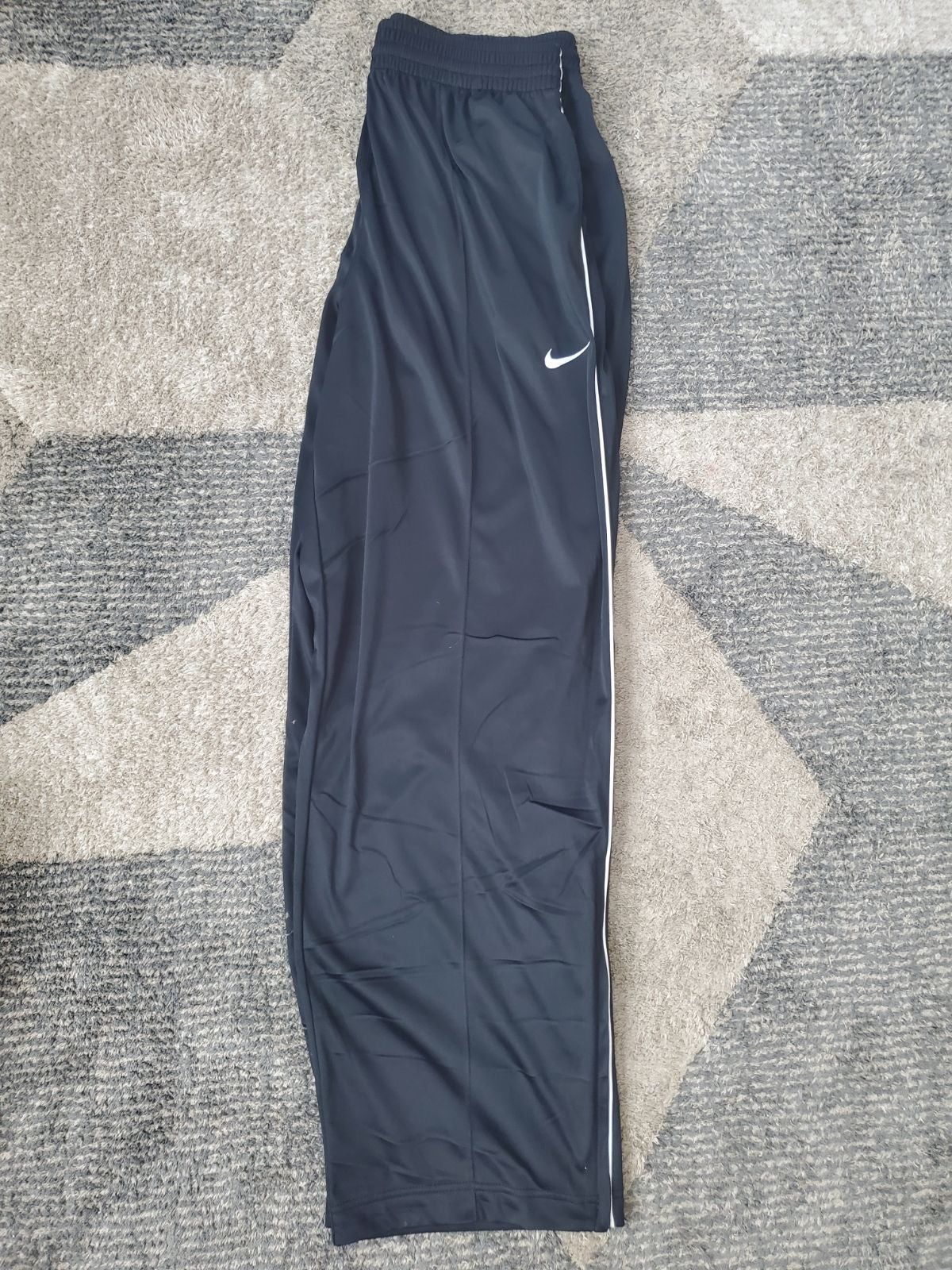 NWOT Men's nike track pants