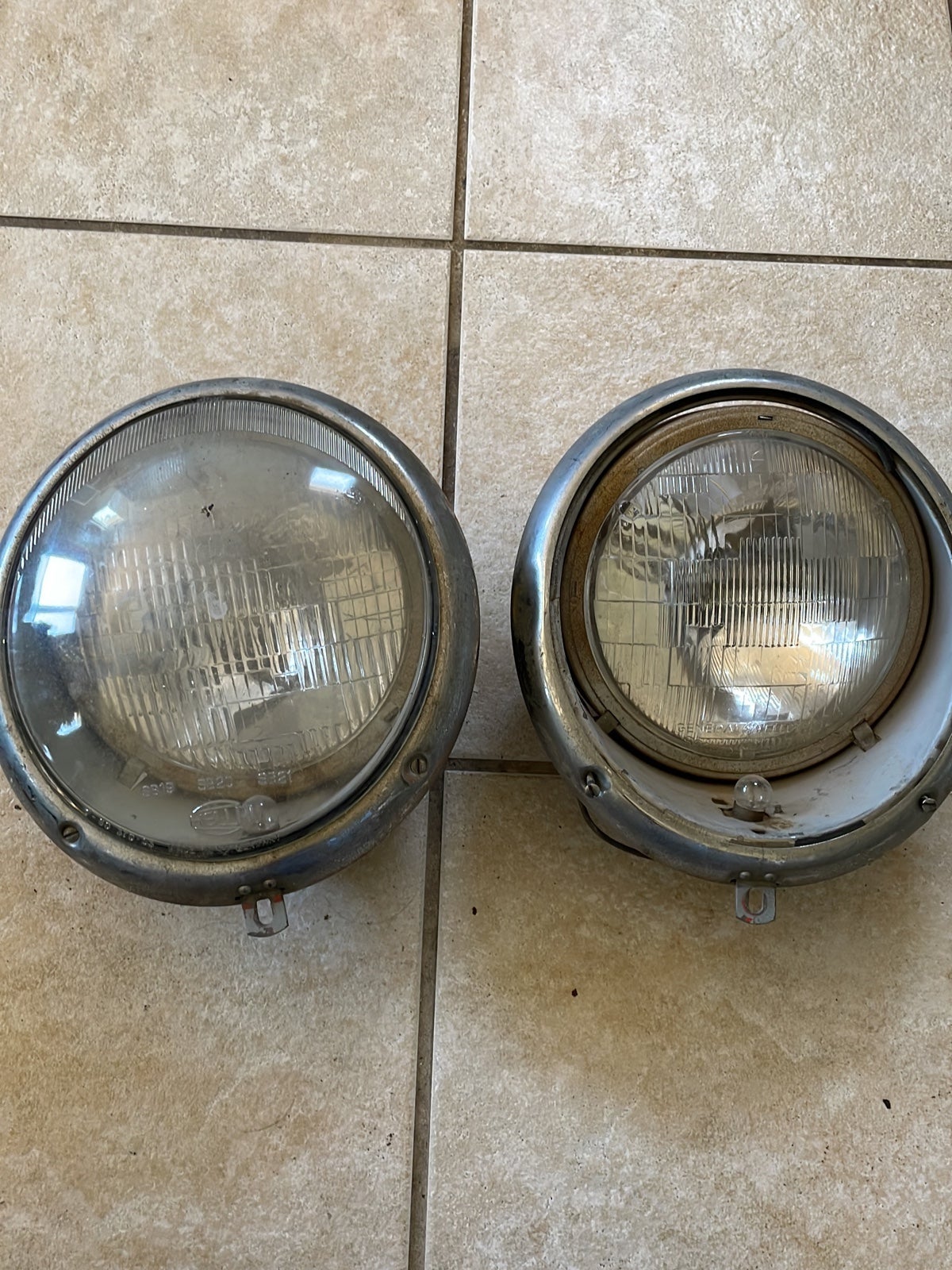 Vintage Classic Volkswagen Beetle Headlight Assembly 1966-1953 early to oval