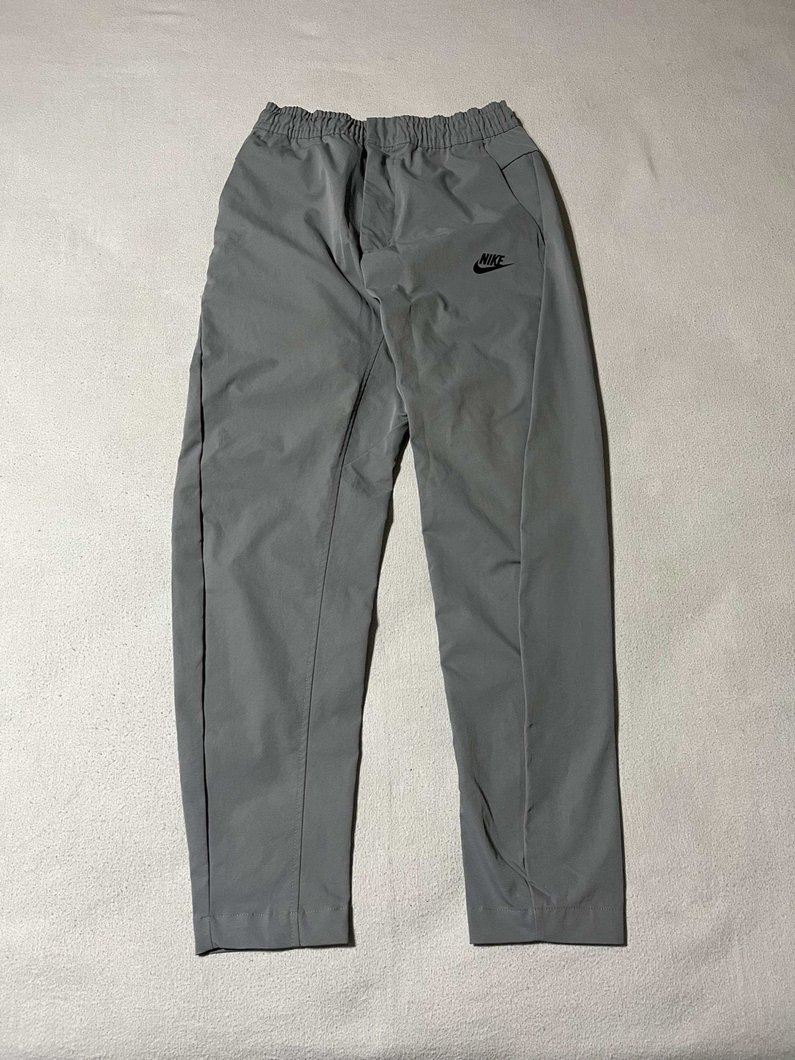 Nike Pants Mens Small Gray Tech Sportswear NSW Woven Tapered Pants AR3221