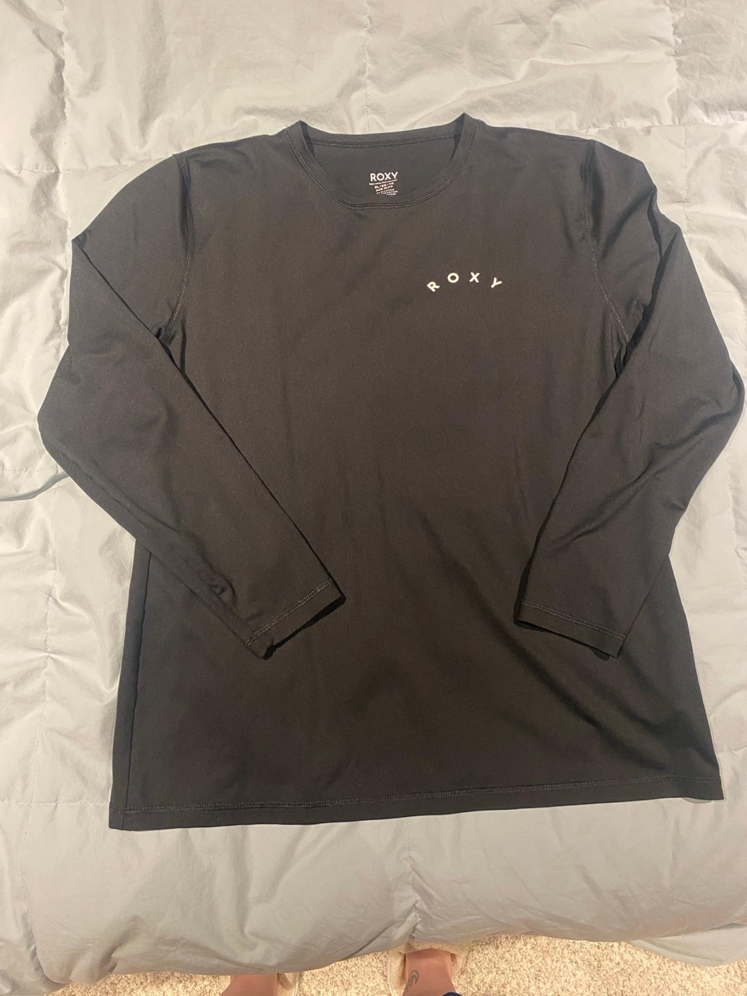 Roxy women’s spf shirt XL