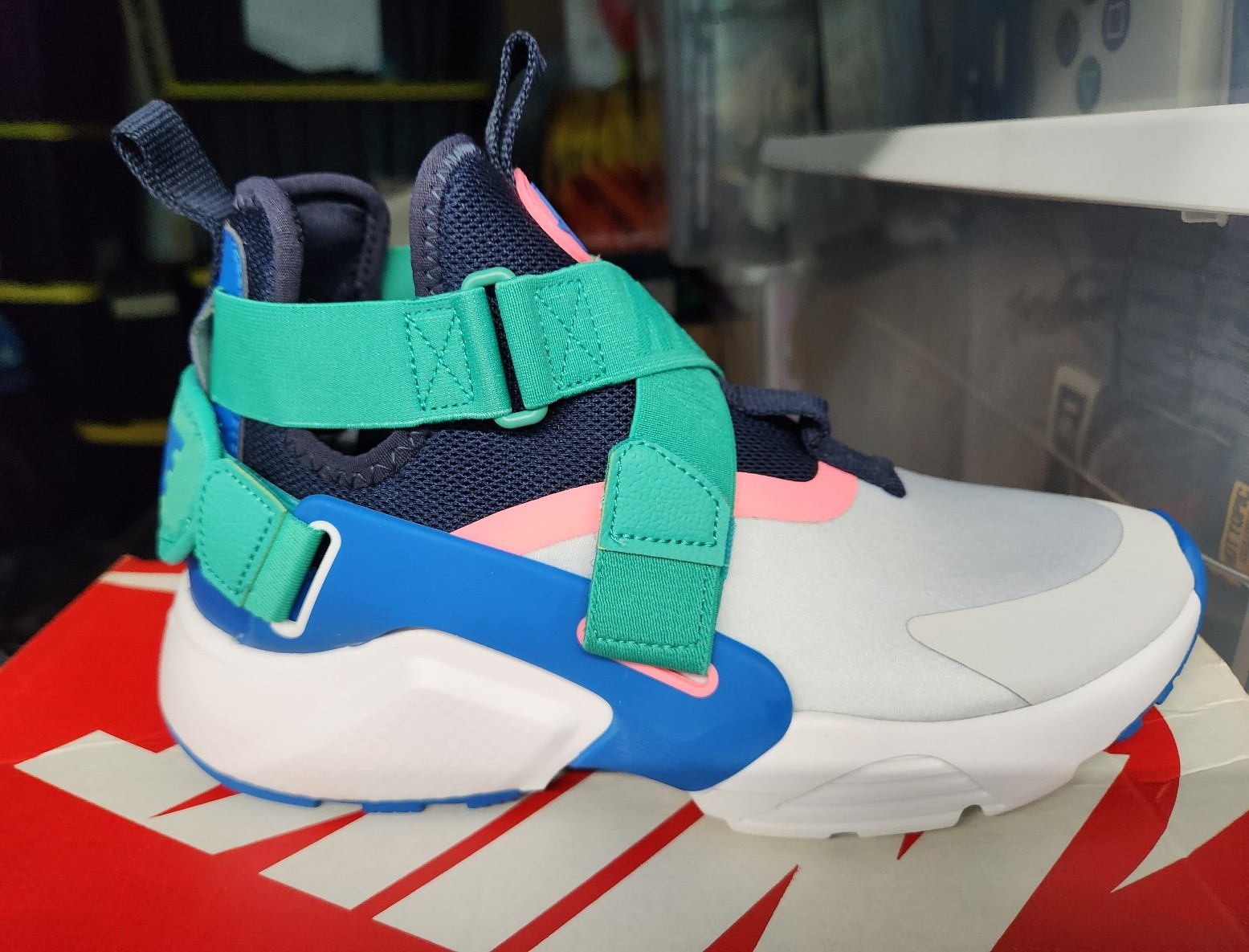 huarache city walks