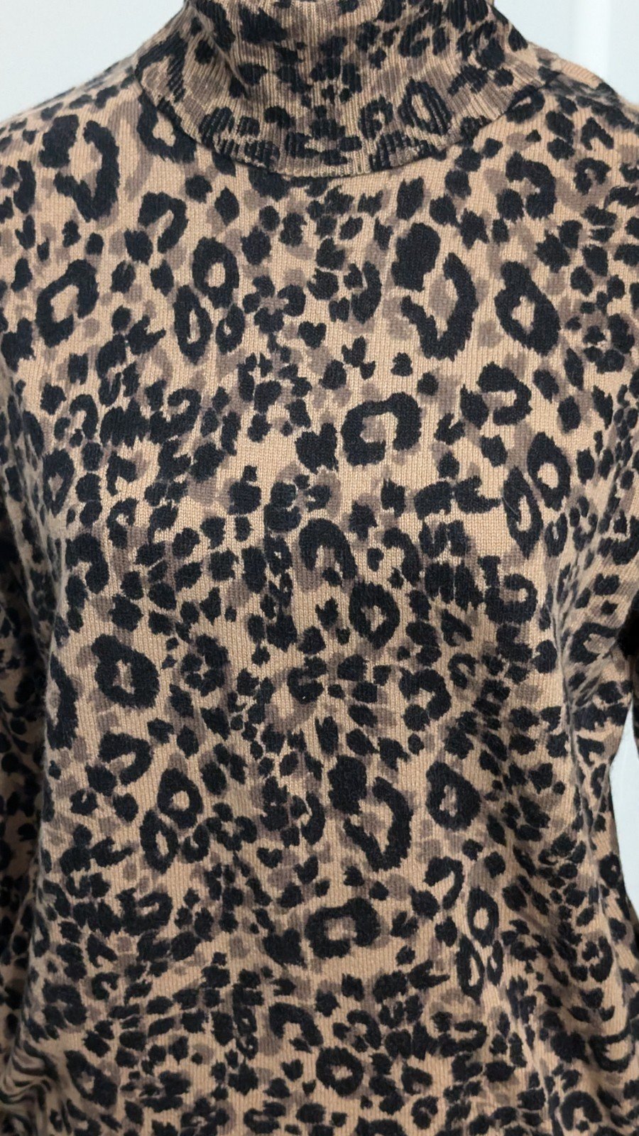 Women's sweater