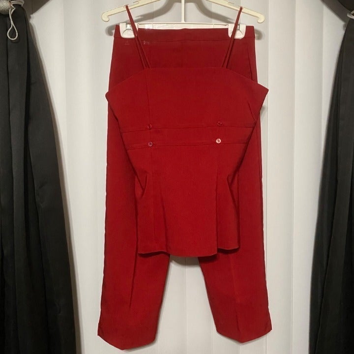Regina red 2pcs capri pant suit with strappy top