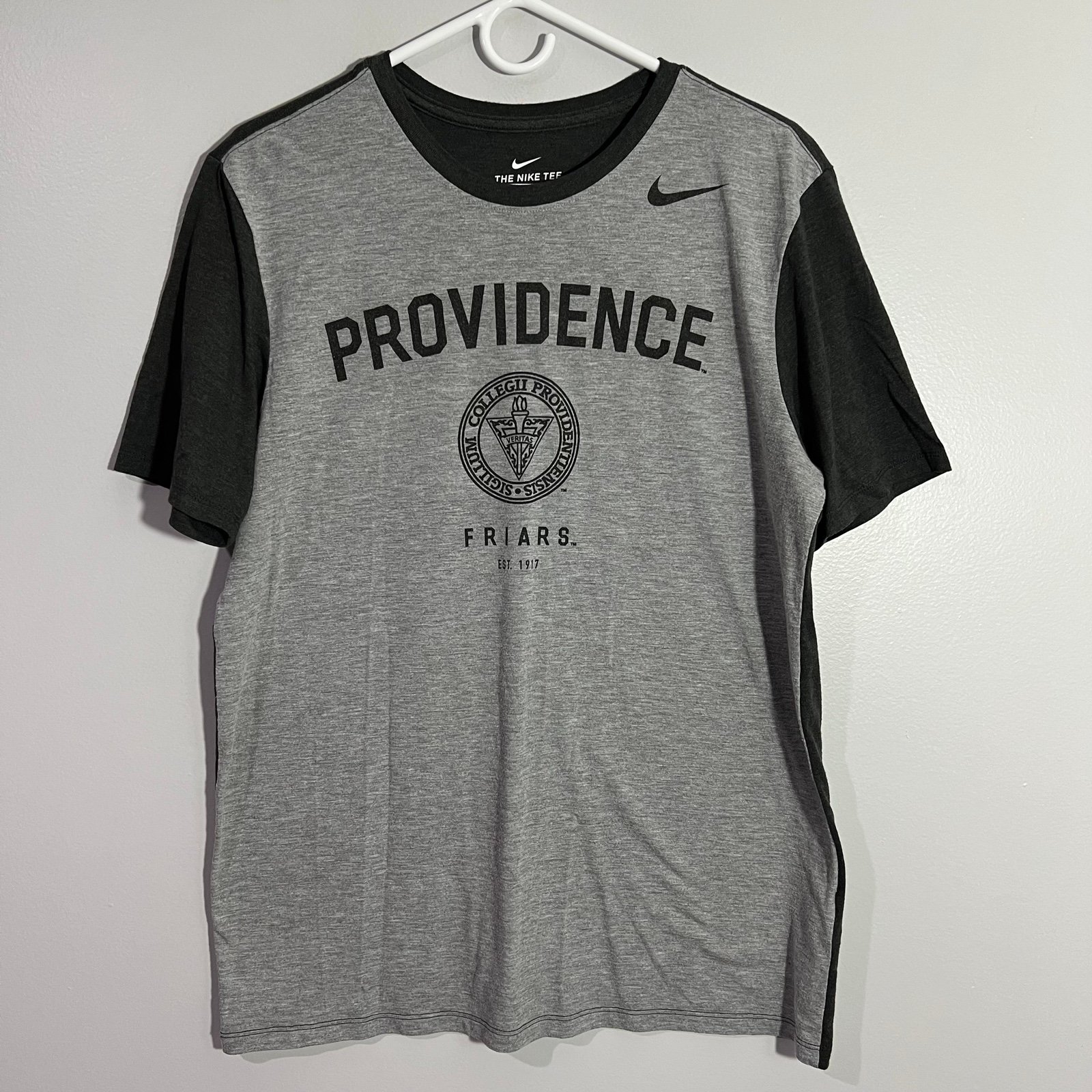 Nike Providence College Friars Gray Athletic Cut Short Sleeve T-Shirt mens Large