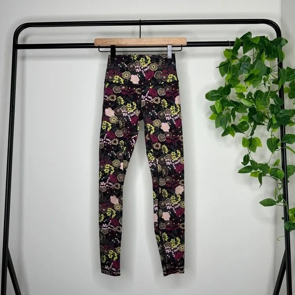 Lululemon Wunder Under Hi-Rise Tight 28 Fluorolace Multi size 2 W5AP7S