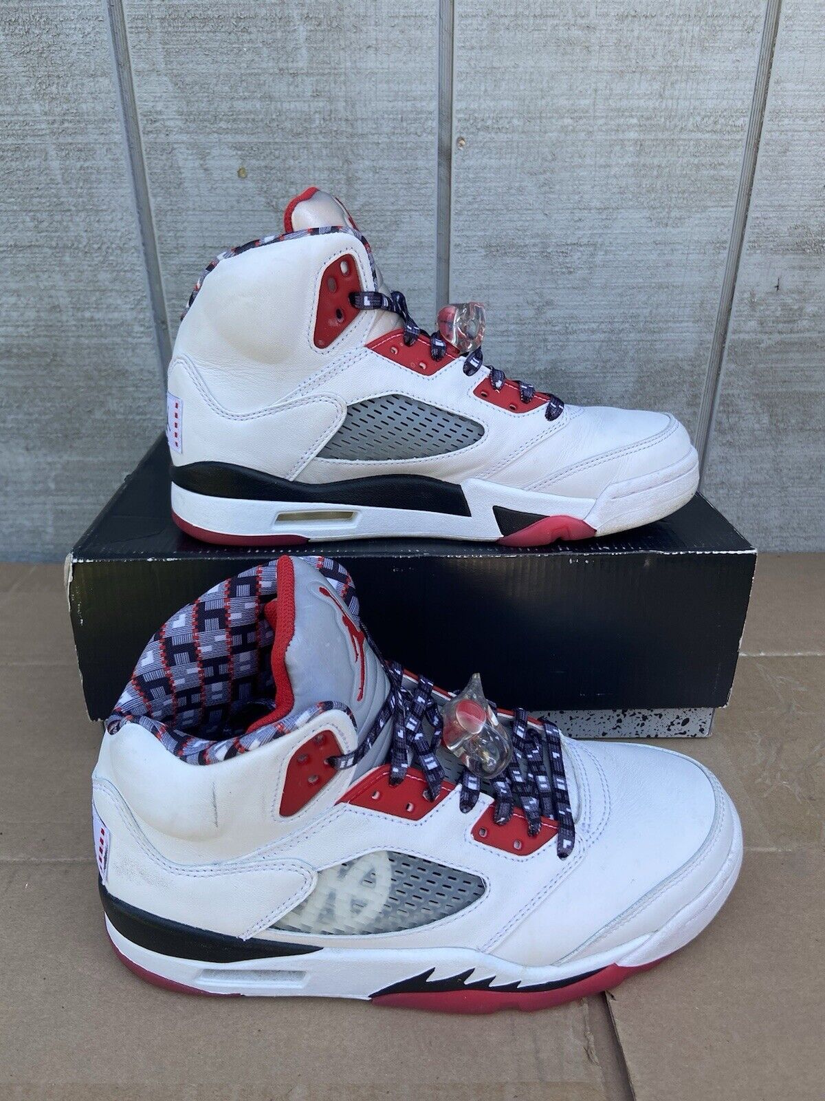 Nike Air Jordan 5 Retro Quai 54 Size 7.5 - DJ7903-106