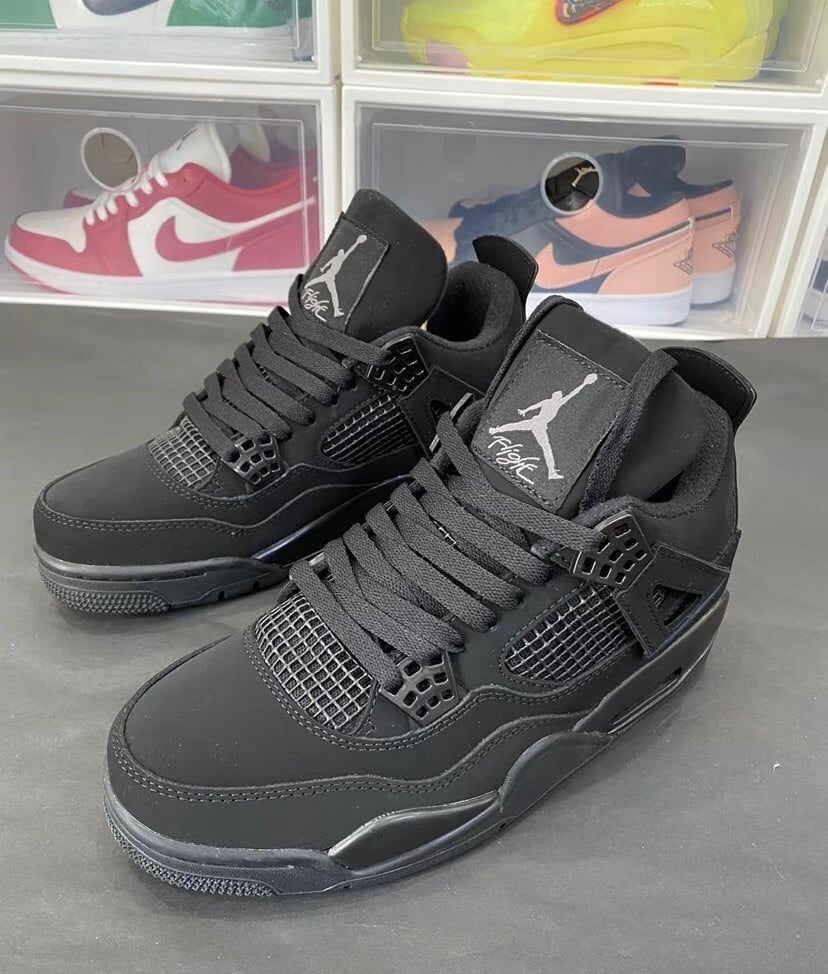 Air Jordan 4 blackcat